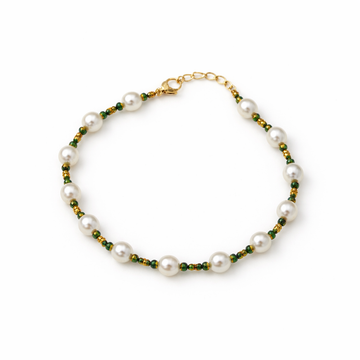 Emerald Whisper Pearl Bracelet