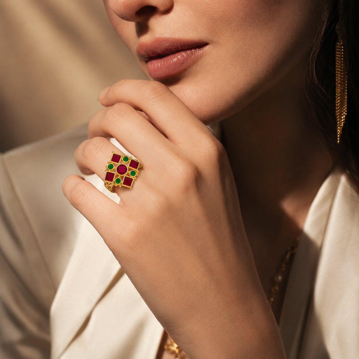 Ravi Bindu Ring – Elegant Statement Ring